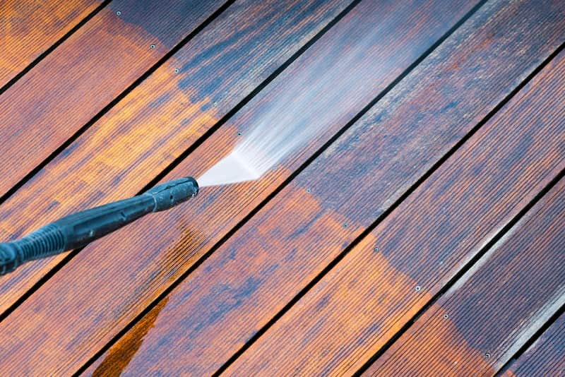 Deck Cleaning & Sealing